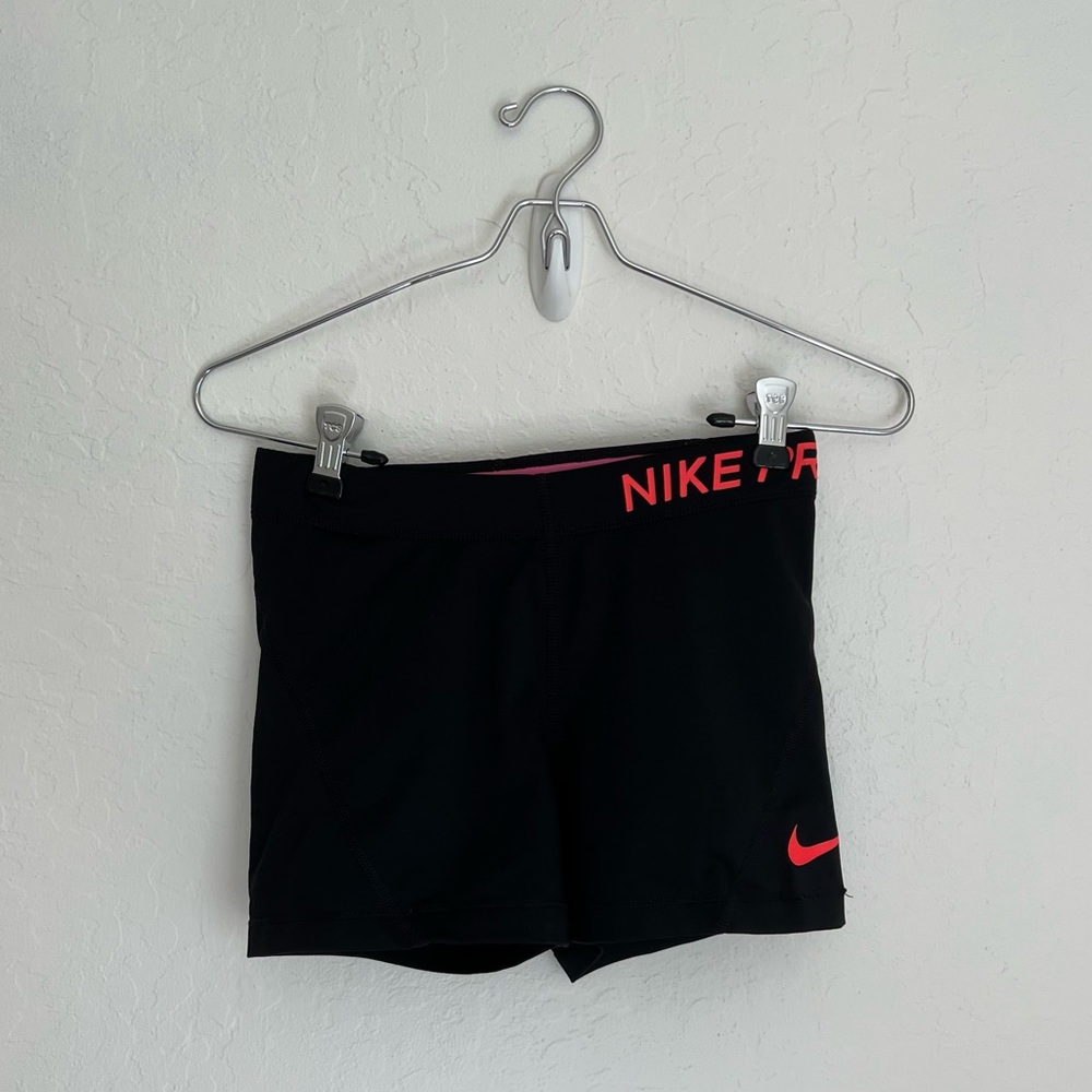 Nike Pro Shorts Black/Pink